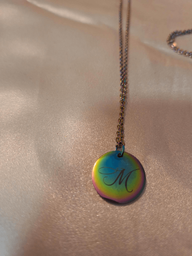 Collier pendentif rond Neochrome personnalisé