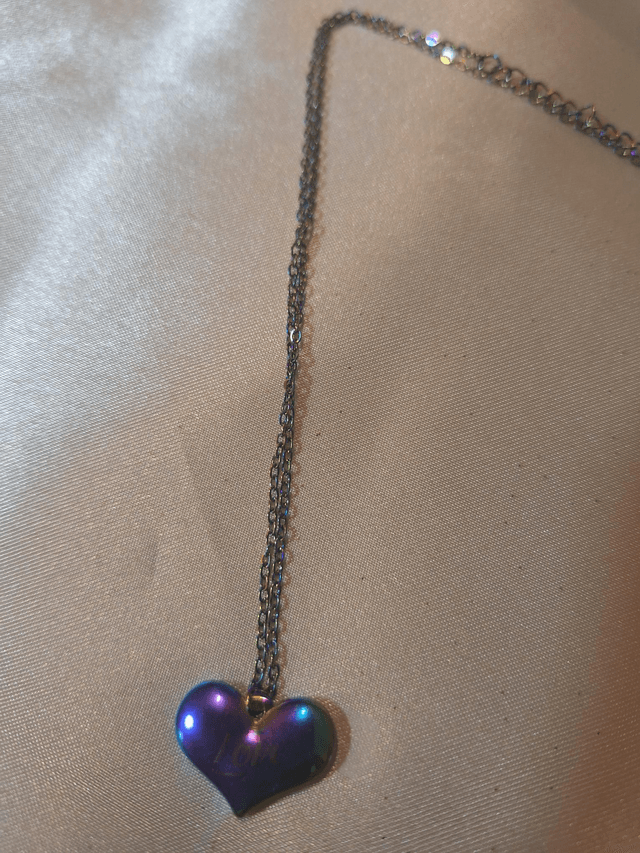 Collier pendentif coeur personnalisé Neochrome