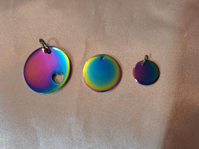 Collier pendentif rond Neochrome personnalisé