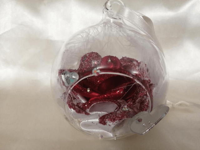 La rose éternelle qui ne fanera jamais ...
