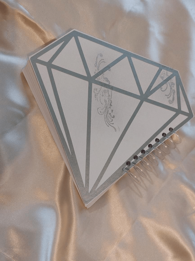 Livre d'or forme diamant personnalisé